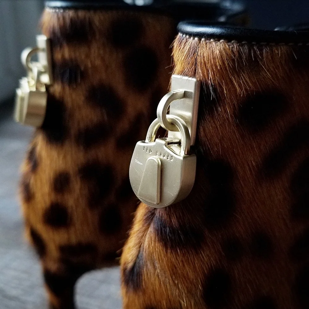 TED BAKER LOKETEL LEOPARD BOOTIES 3 - Picture 2 of 7